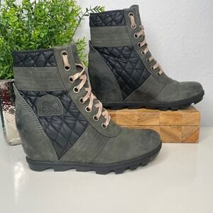 Sorel Lexie Wedge Heel Gray‎ Leather & Quilted Ankle Boots, Size 10
